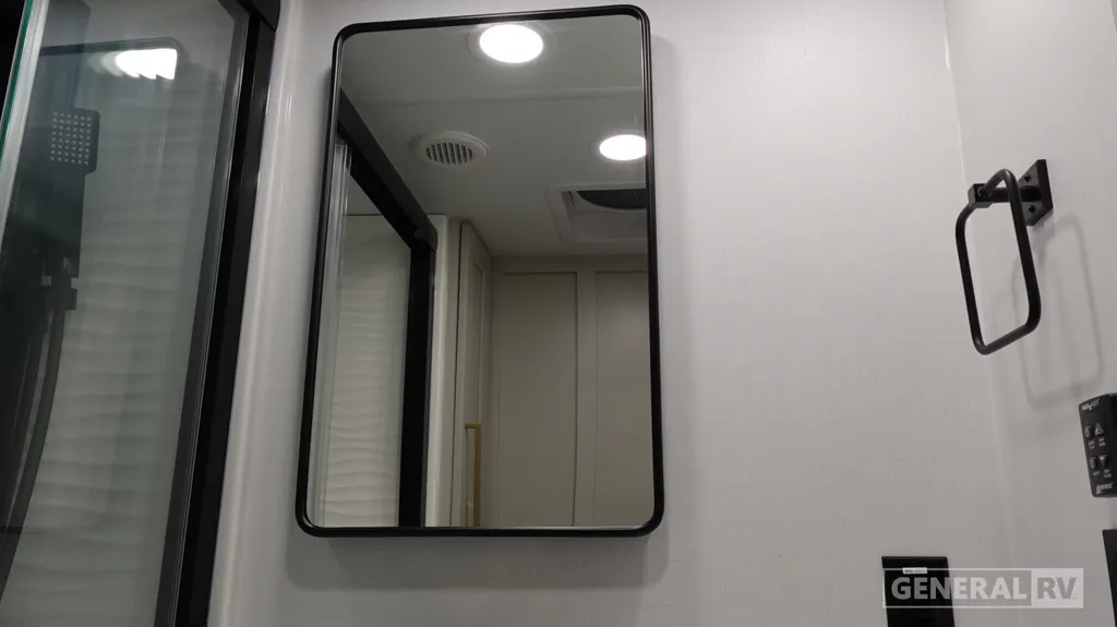 2026 Brinkley Model G 4000, Photos photo 16