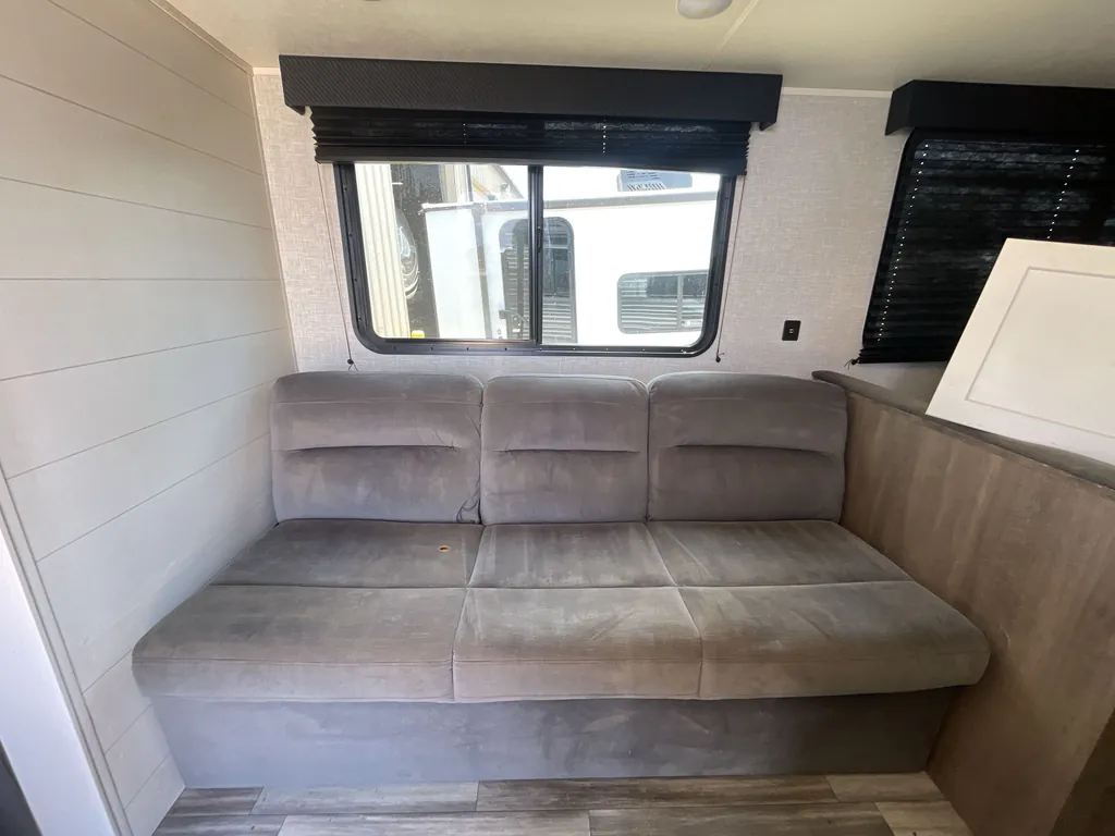 2025 Jayco Jay Flight SLX 262RLSW, Photos photo 2