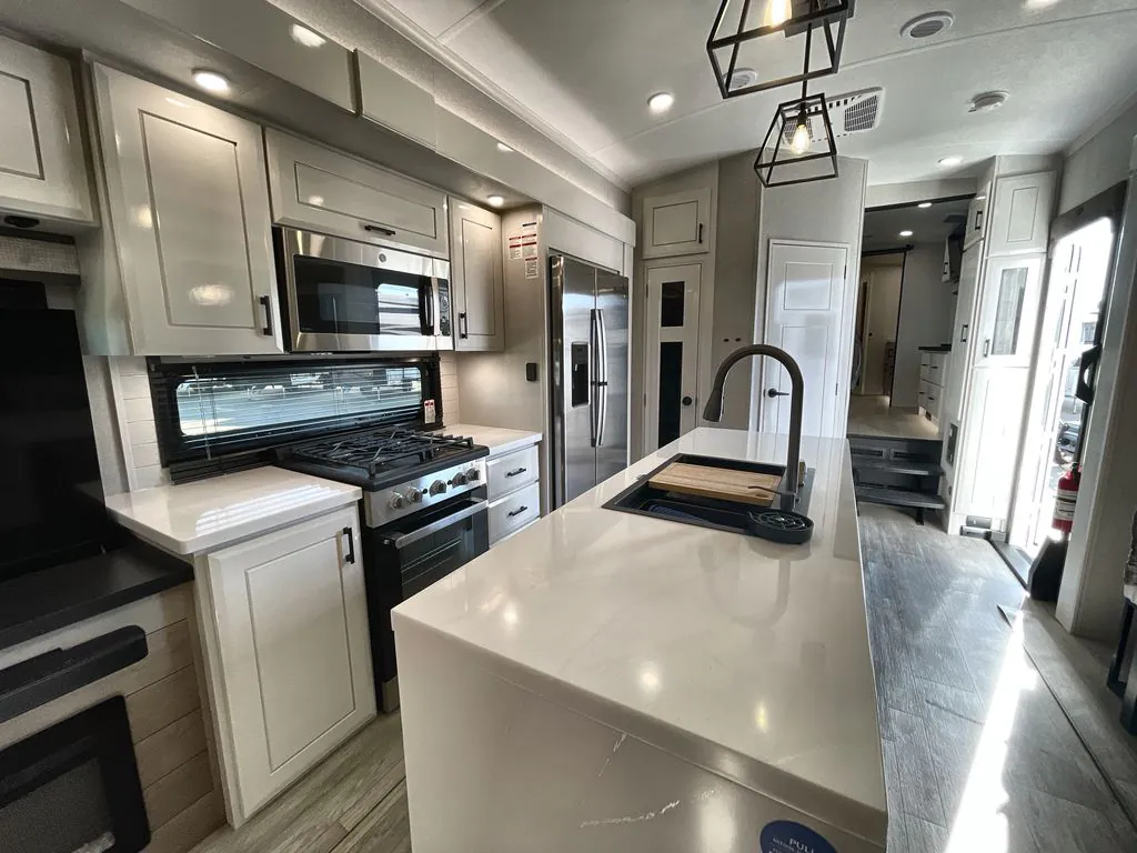 2026 Jayco Pinnacle 36FBTS, Photos photo 15