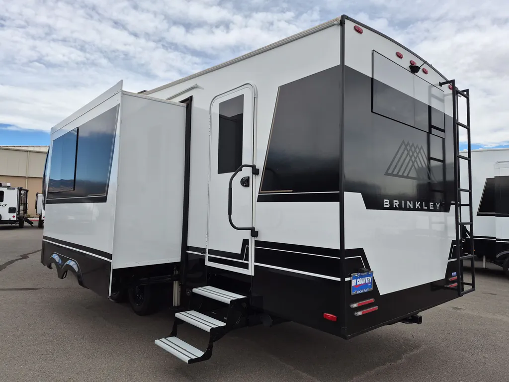 2026 Brinkley Model Z 2810, Photos photo 28