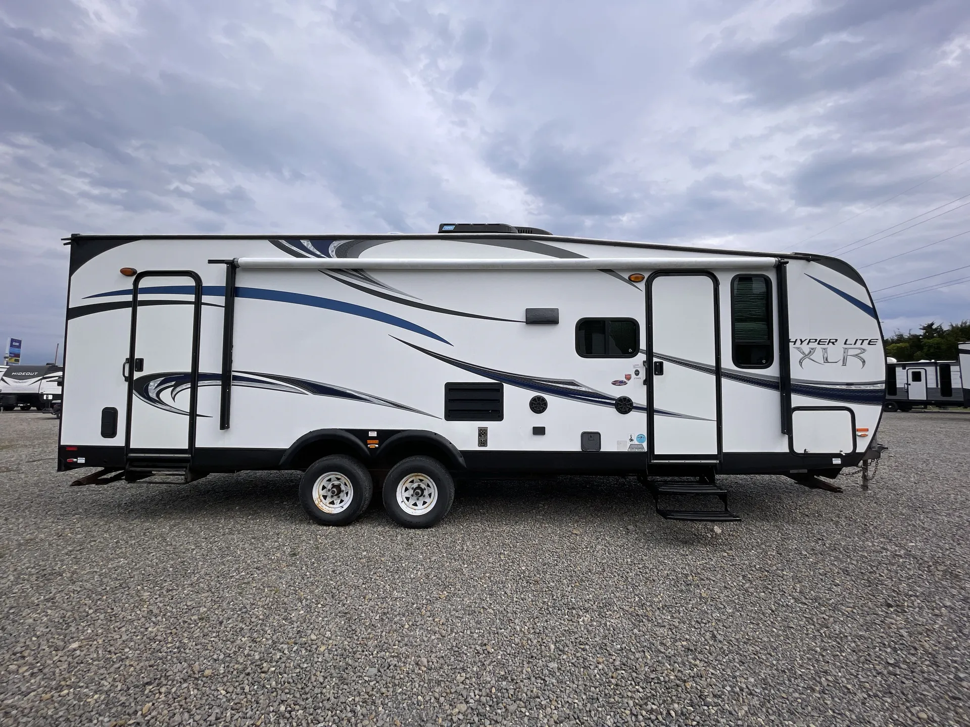 2013 Forest River XLR Hyperlite 27HFS — campside