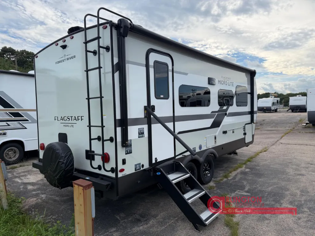 2027 Forest River Flagstaff Micro Lite 22FBS, Photos photo 5