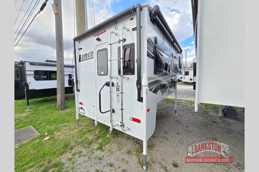 2026 Lance Lance Truck Campers 850 - Photo 4