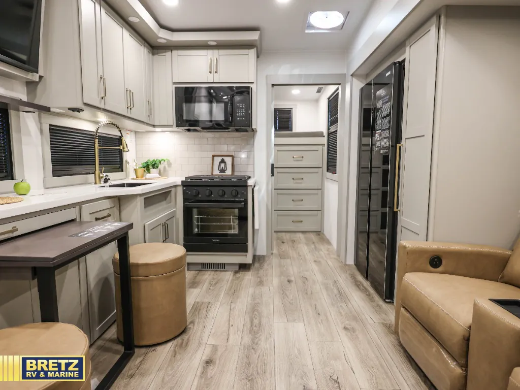 2026 Brinkley Model Z 2810, Photos photo 14