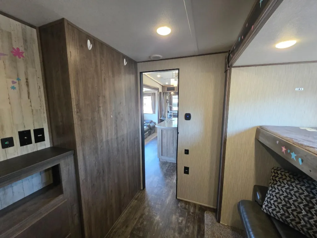 2020 Forest River Sabre 36BHQ, Photos photo 30