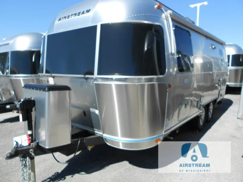 2026 Airstream Flying Cloud 23FB - Photo 3