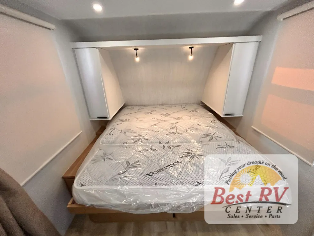 2027 Winnebago Micro Minnie 2108DS, Photos photo 49