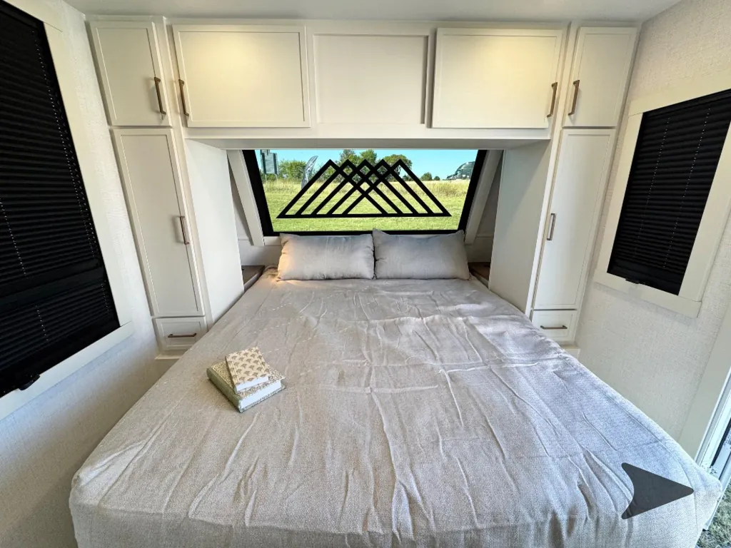 2027 Brinkley Model I 290, Photos photo 20