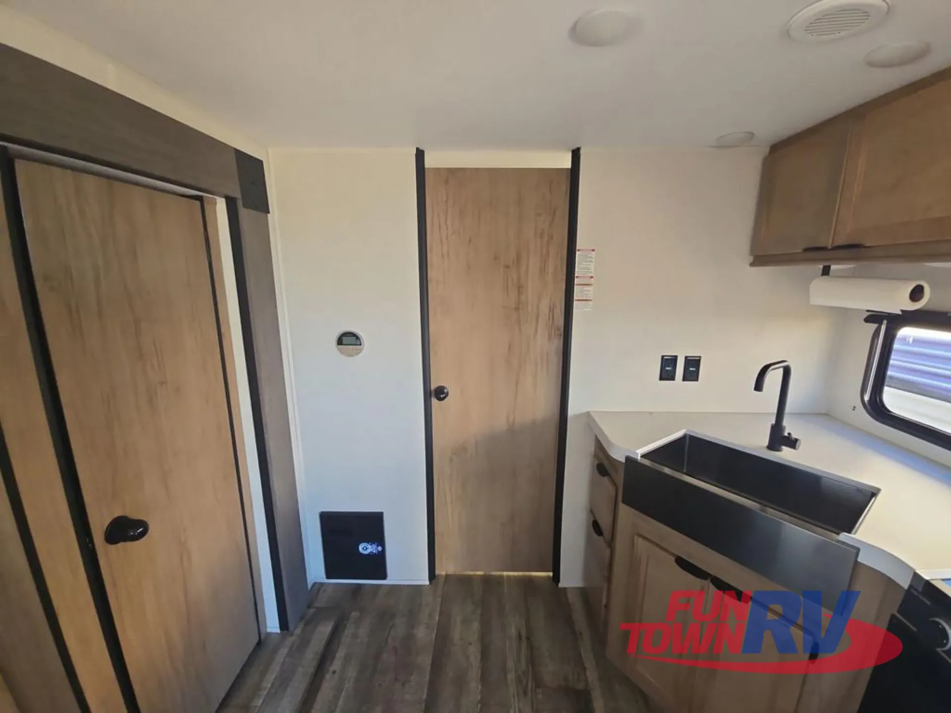 2024 Forest River Cherokee Wolf Den 242TR - Photo 3