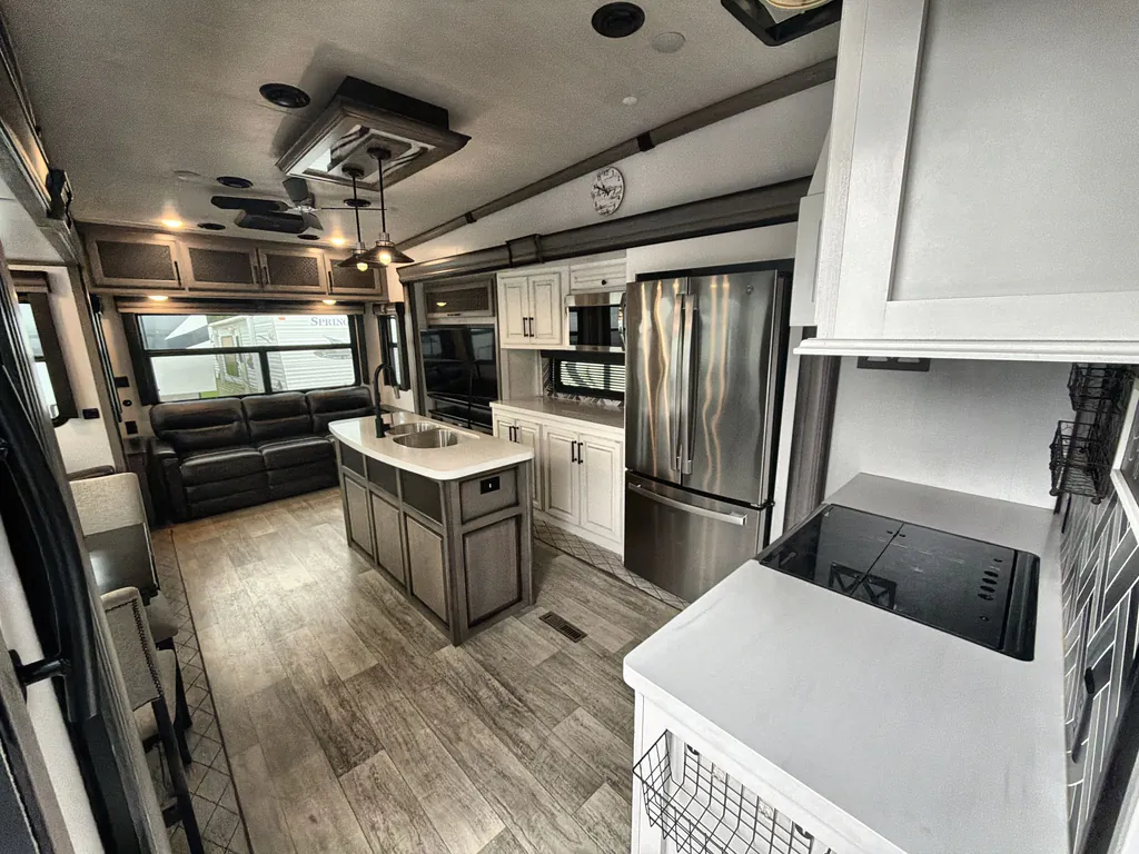 2022 Keystone Montana 3231CK, Photos photo 2