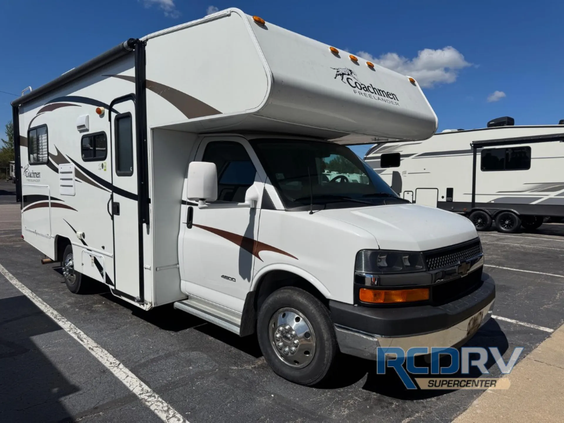 2012 Coachmen Freelander 21QB - Photo 2