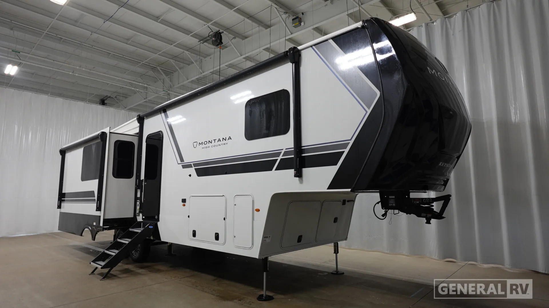 2026 Keystone Montana 300RK - Photo 2
