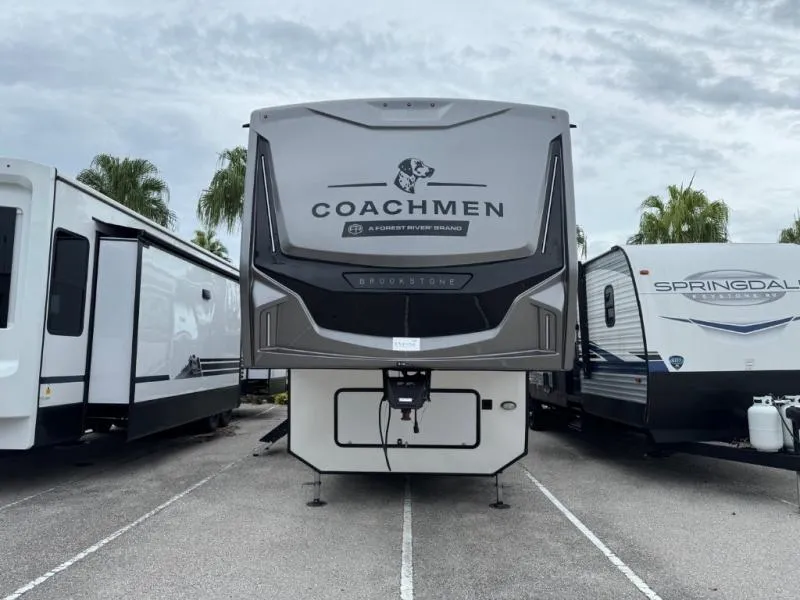 2025 Coachmen Brookstone 318RLL - Photo 3