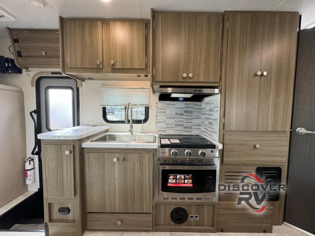 2026 Coachmen Freelander 22XG, Photos photo 18
