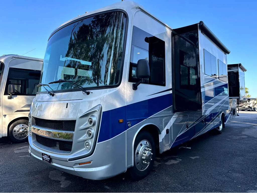 2027 Entegra Coach Vision XL 36C, Photos photo 3