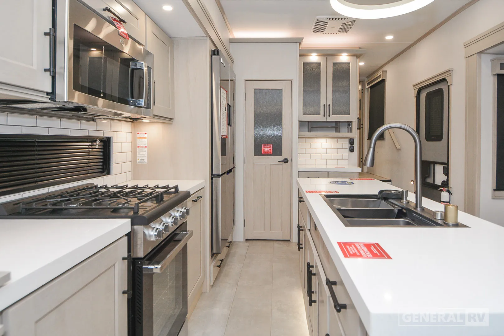 2026 Grand Design Solitude 370DV - Photo 4