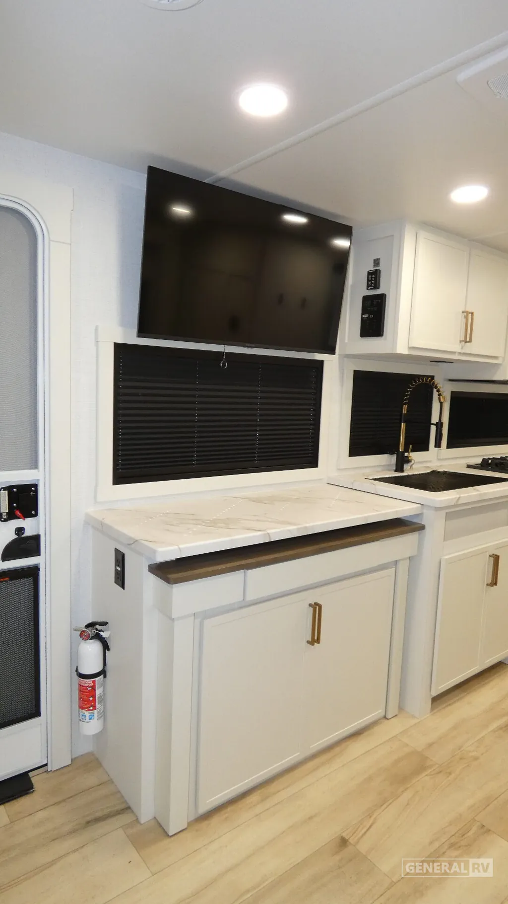 2026 Brinkley Model Ix 20X, Photos photo 6