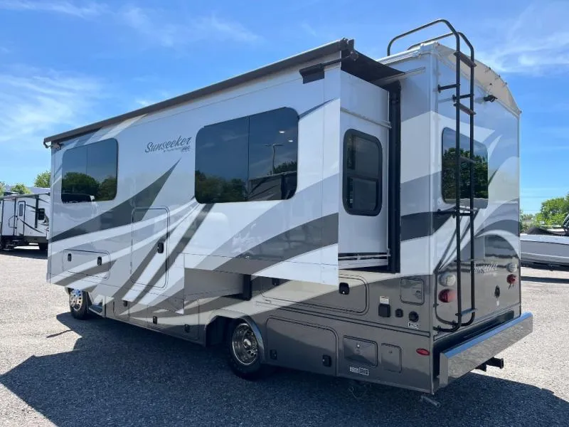 2017 Forest River RV Sunseeker MBS 2400W - Photo 3