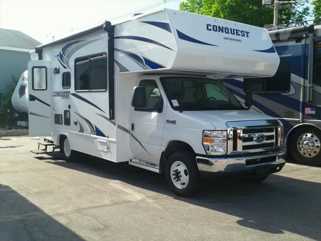 2021 Gulf Stream Conquest Class C 6256 - Photo 2