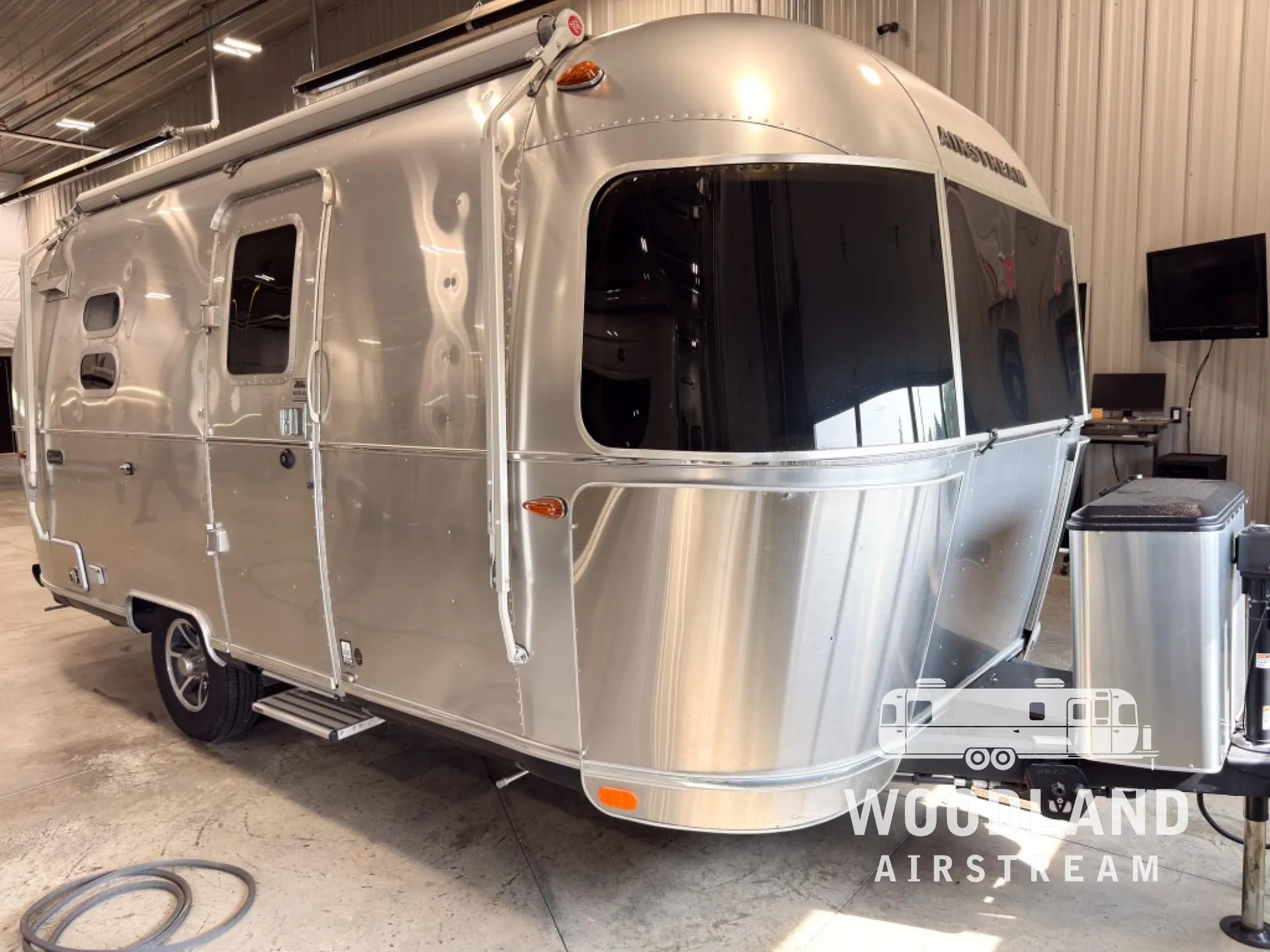 2024 Airstream Caravel 20FB - Photo 2