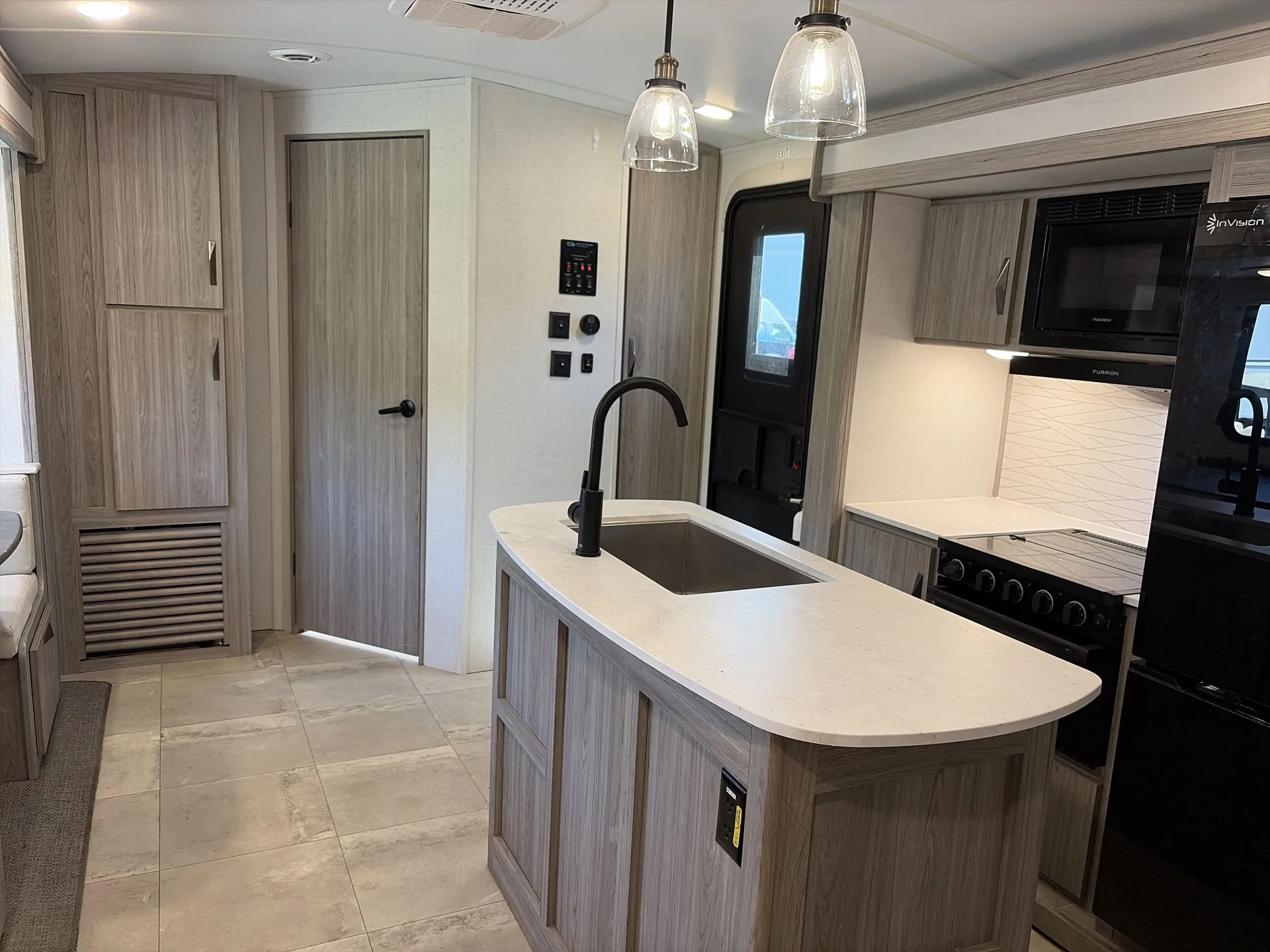 2024 Keystone Passport 3300BK — living area main