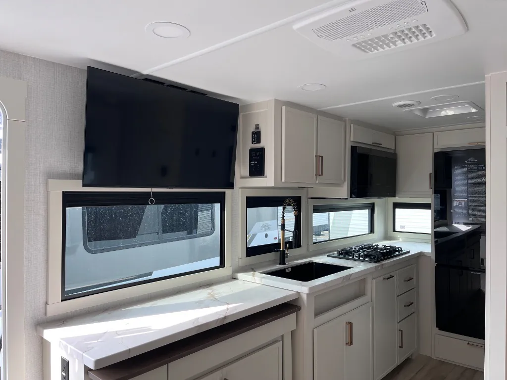 2026 Brinkley Model Ix 20X, Photos photo 7