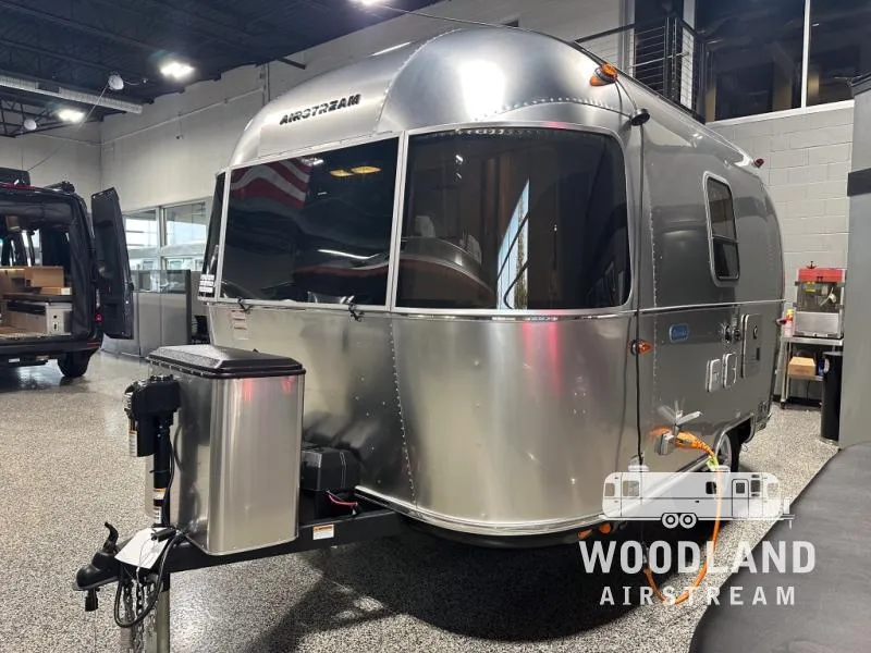 2026 Airstream Bambi 16RB - Photo 3