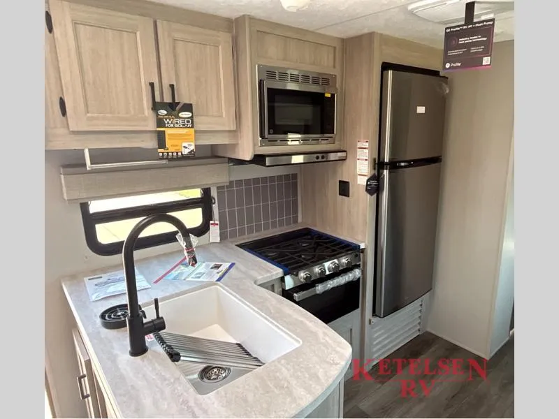 2025 Forest River Catalina 343BHTSLE - Photo 3