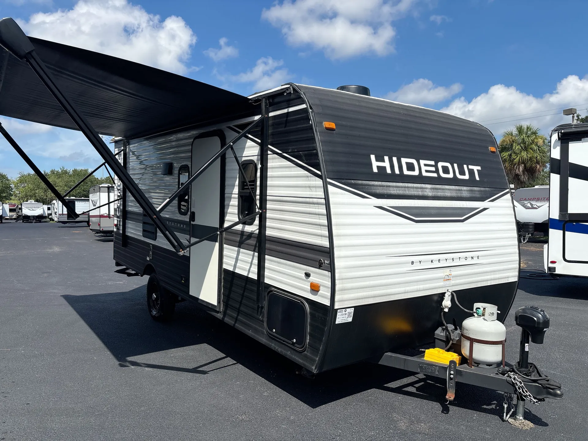 2022 Keystone Hideout 186SS