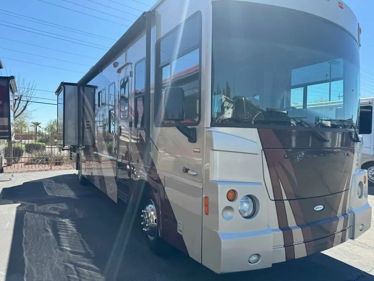 2008 Itasca Latitude 37G - Photo 2