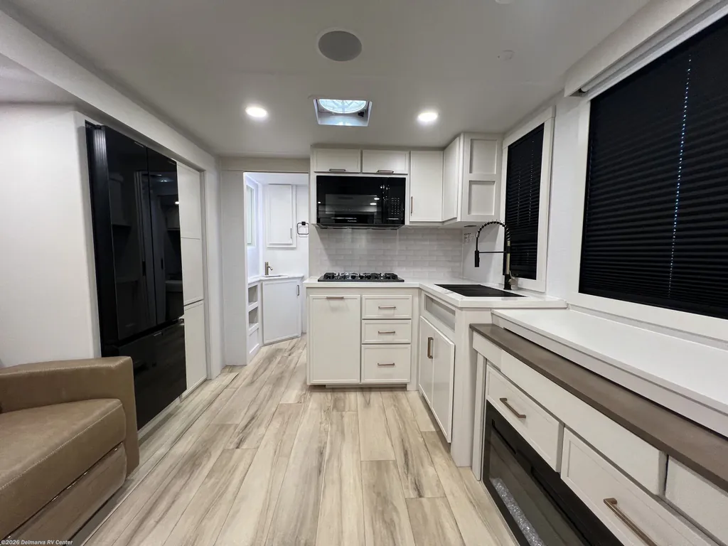 2026 Brinkley Model I 294, Photos photo 11