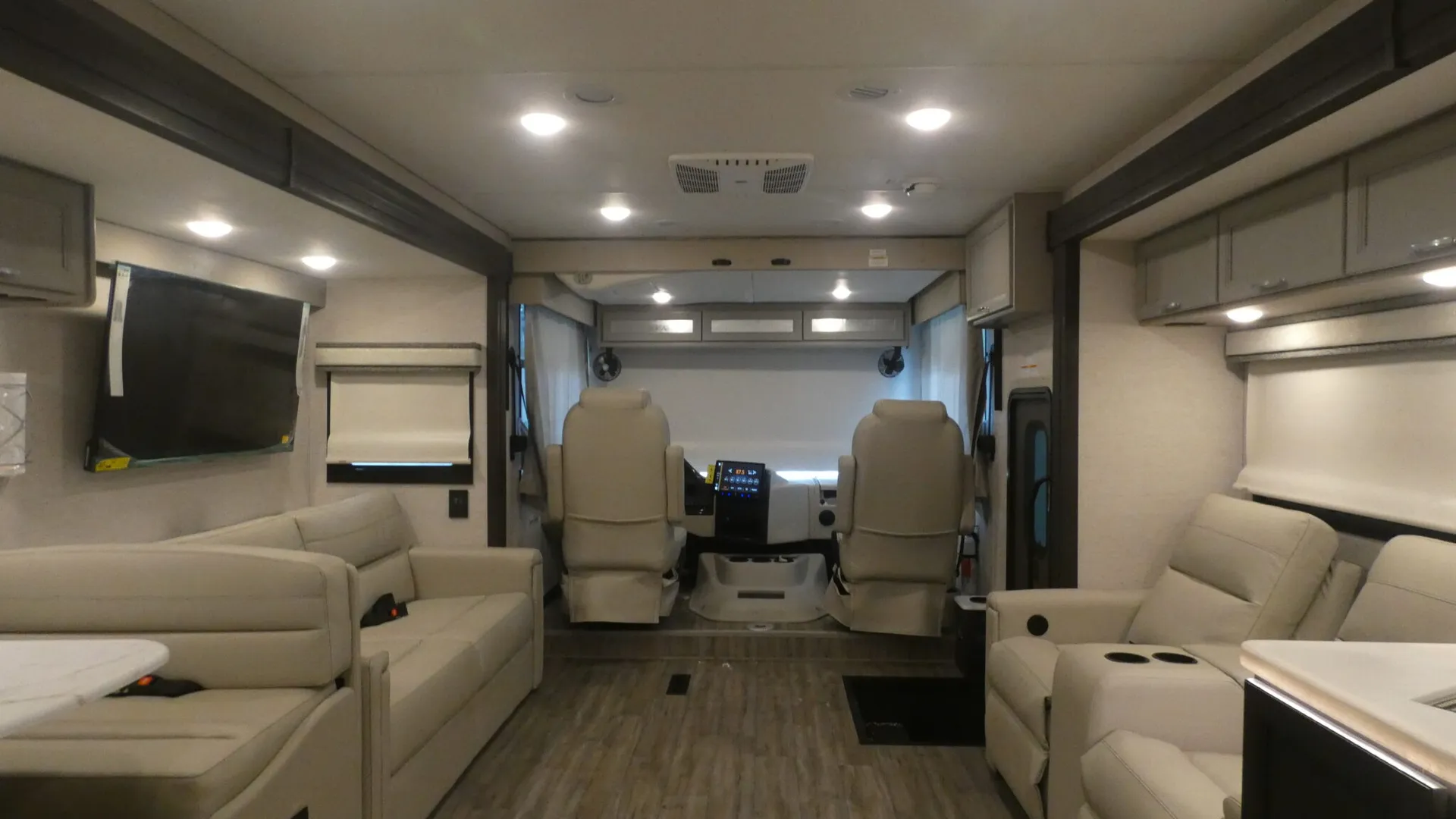 2026 Thor Motor Coach Indigo CC35 - Photo 3