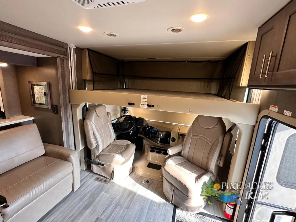 2022 Thor Motor Coach Challenger 35MQ, Photos photo 11