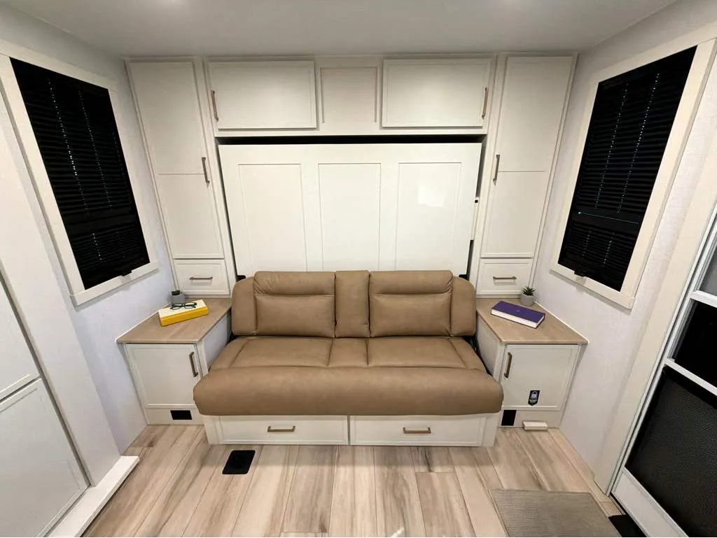 2026 Brinkley Model Ix 20X, Photos photo 8