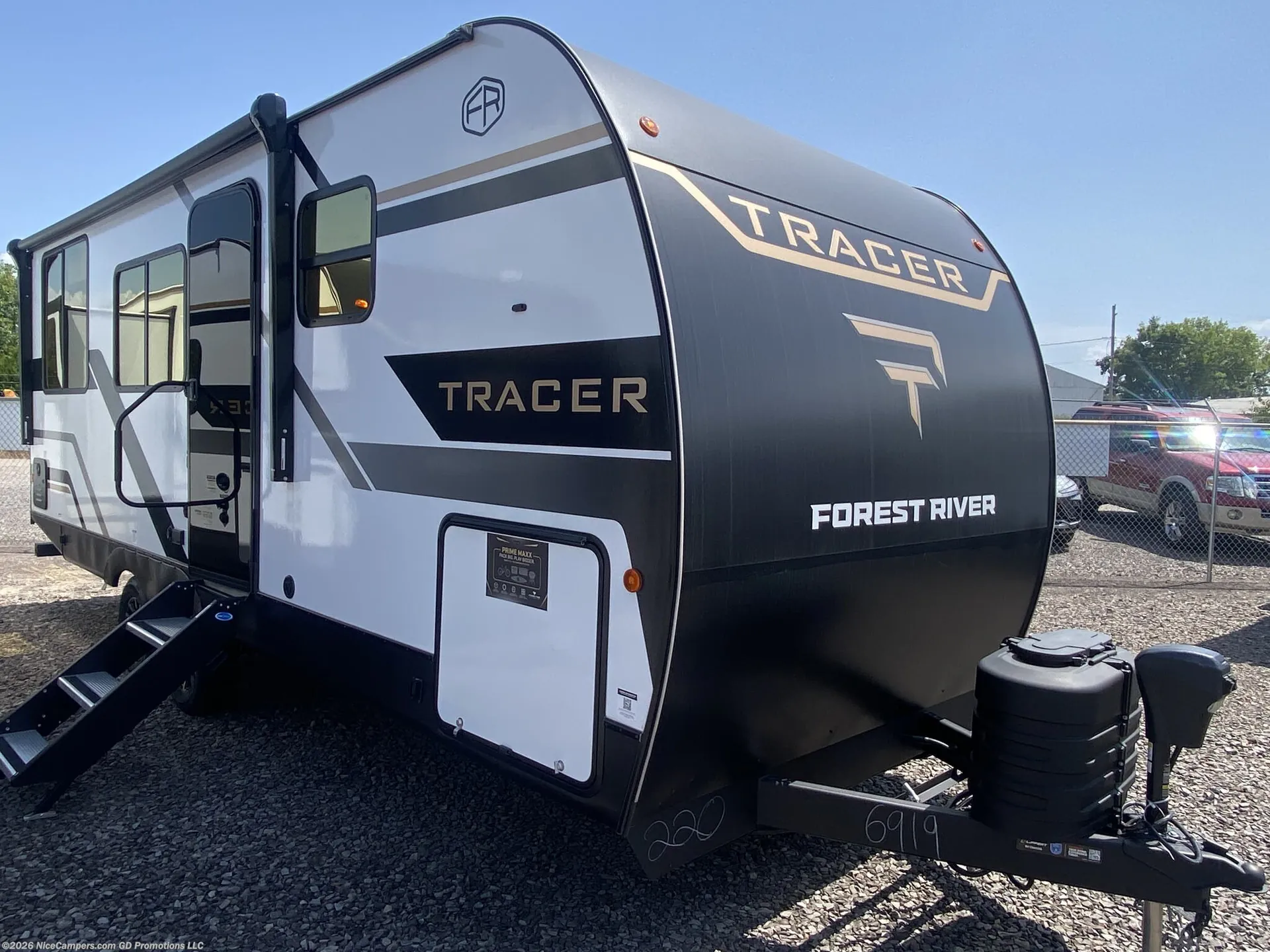 2026 Prime Time Tracer 220RS - Photo 2