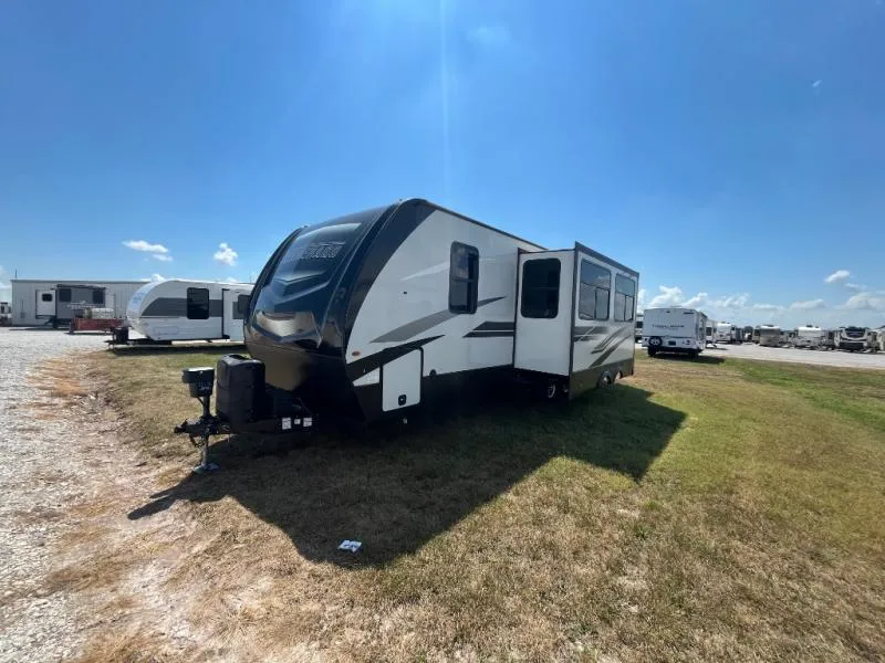 2022 Winnebago Voyage V3033BH - Photo 4