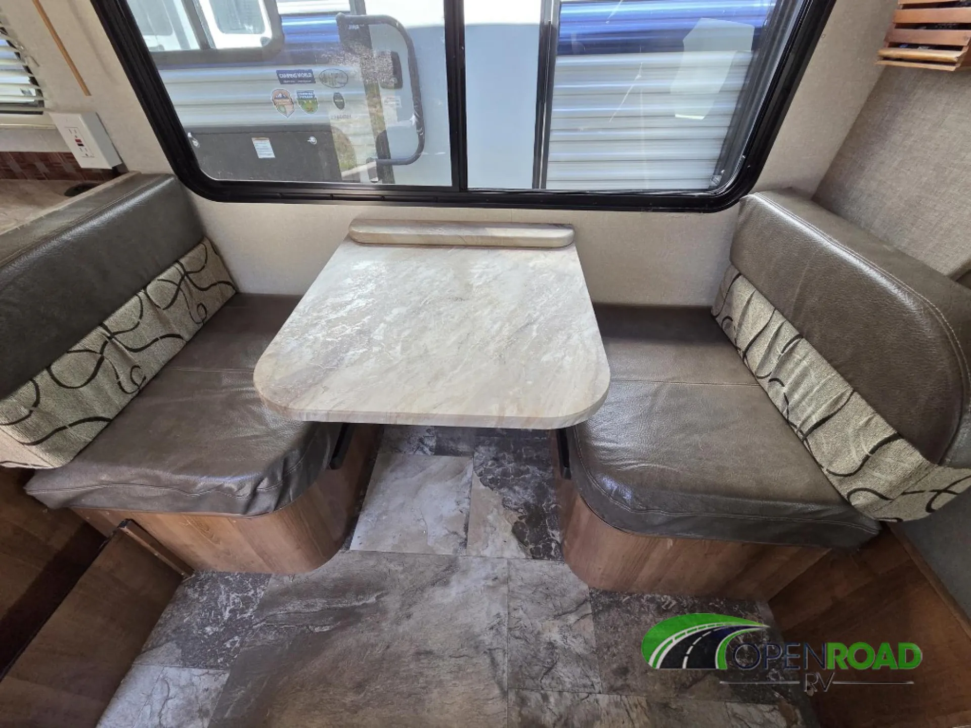 2019 Coachmen Leprechaun 270QB - Ford 350 - Photo 4