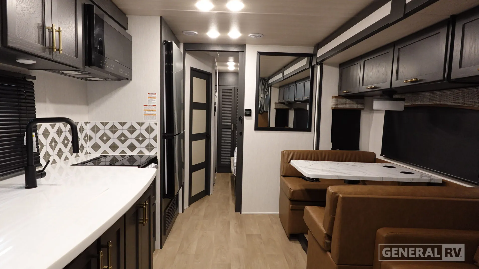 2027 NeXus RV Maximus 34MX - Photo 3
