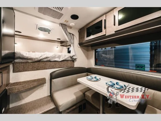 2026 Lance Lance Truck Campers 825 - Photo 2