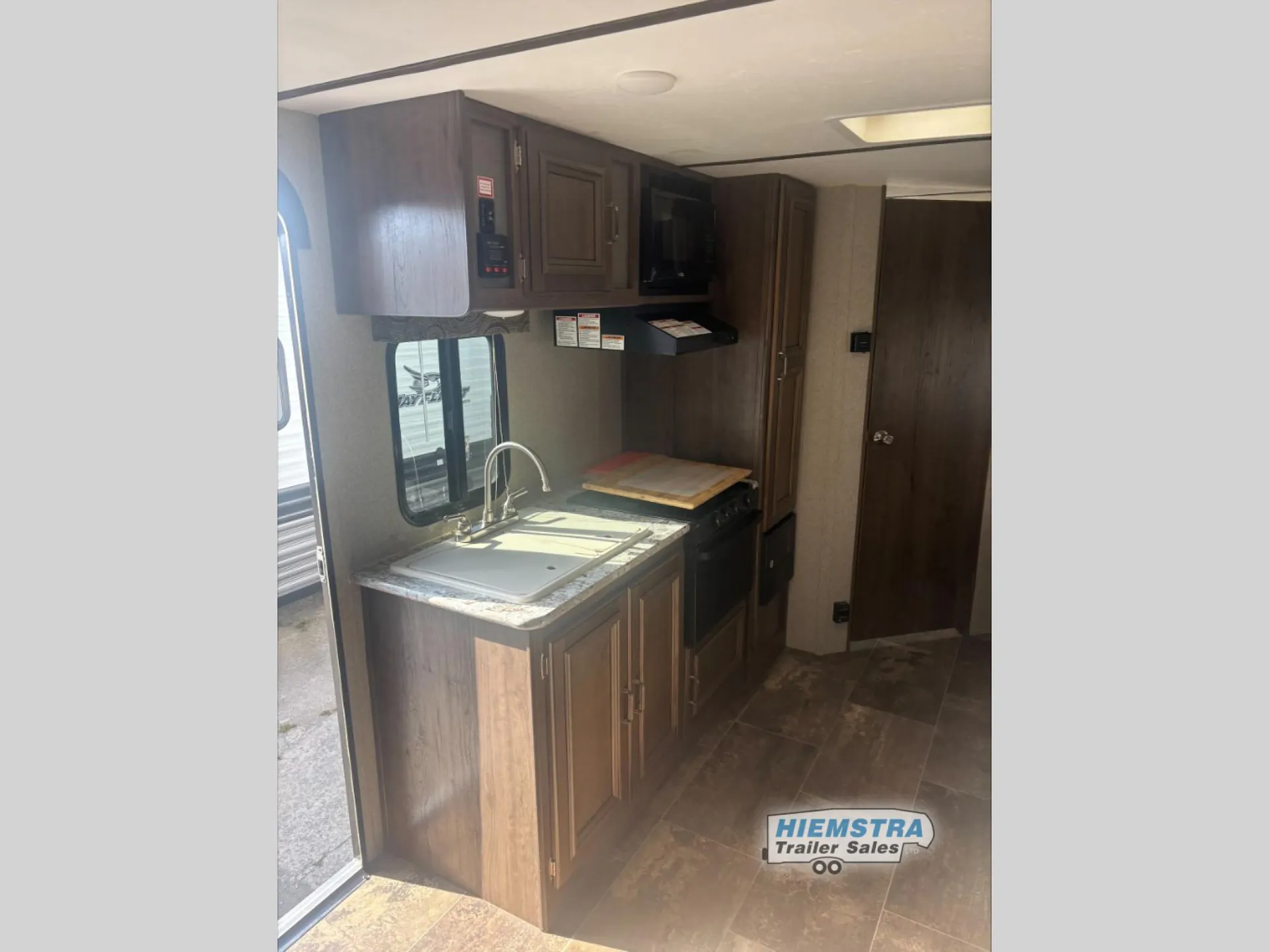 2018 Keystone Passport Express 217EXP - Photo 4