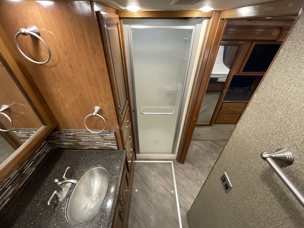 2018 Fleetwood Pace Arrow LXE 38K, Photos photo 17