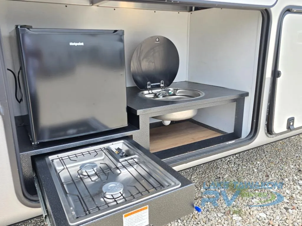 2022 Keystone Montana 3855BR - Photo 3