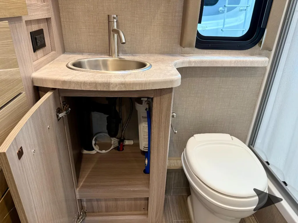 2022 Thor Motor Coach Tiburon 24FB, Photos photo 42