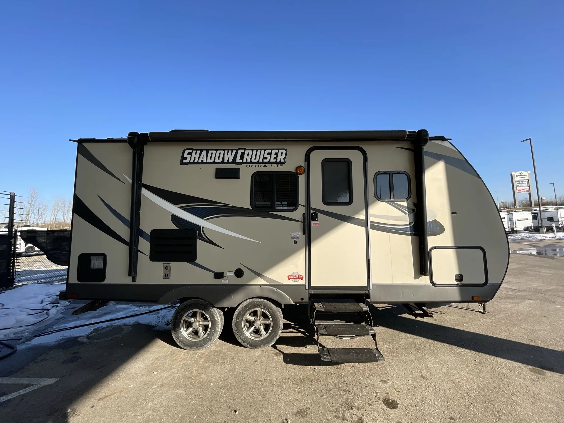 2016 Cruiser RV Shadow Cruiser 195WBS — campside