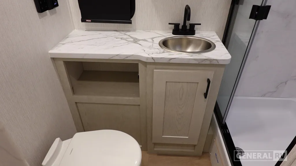 2027 NeXus RV Maximus 32MX, Photos photo 20