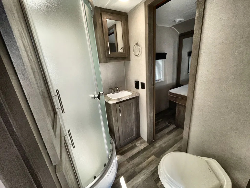 2020 Forest River Vibe 25RK, Photos photo 9