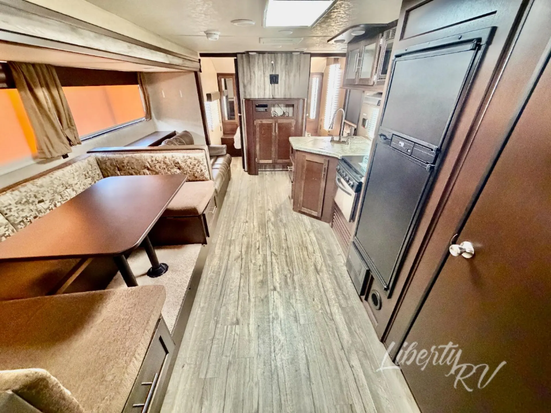 2017 Forest River Cherokee Grey Wolf 26DBH - Photo 3