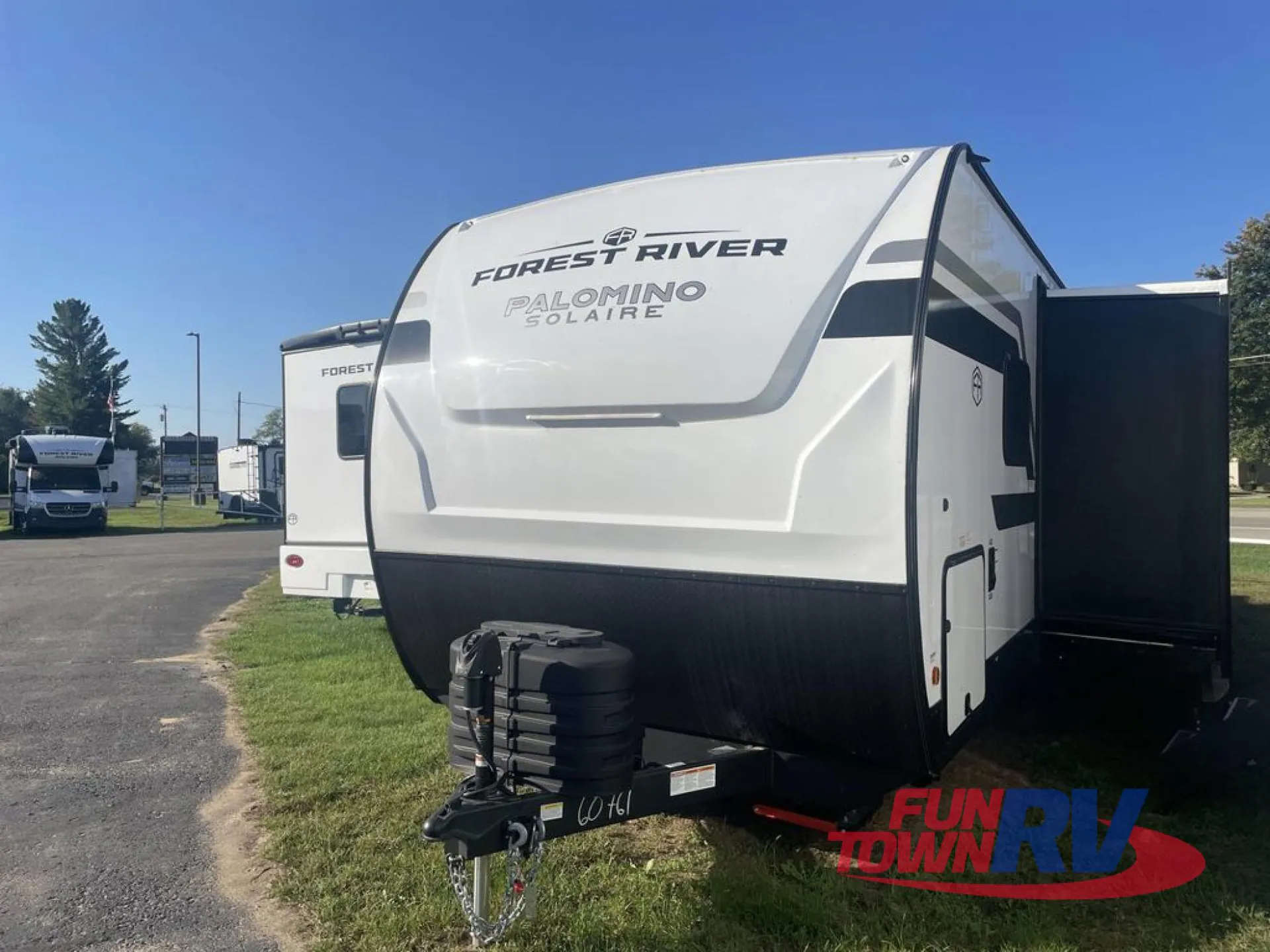 2026 Forest River Solaire 2420RBS - Photo 4