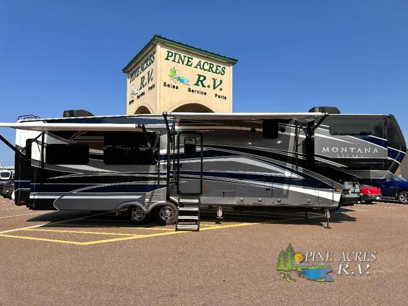 2021 Keystone Montana 3780RL - Photo 3