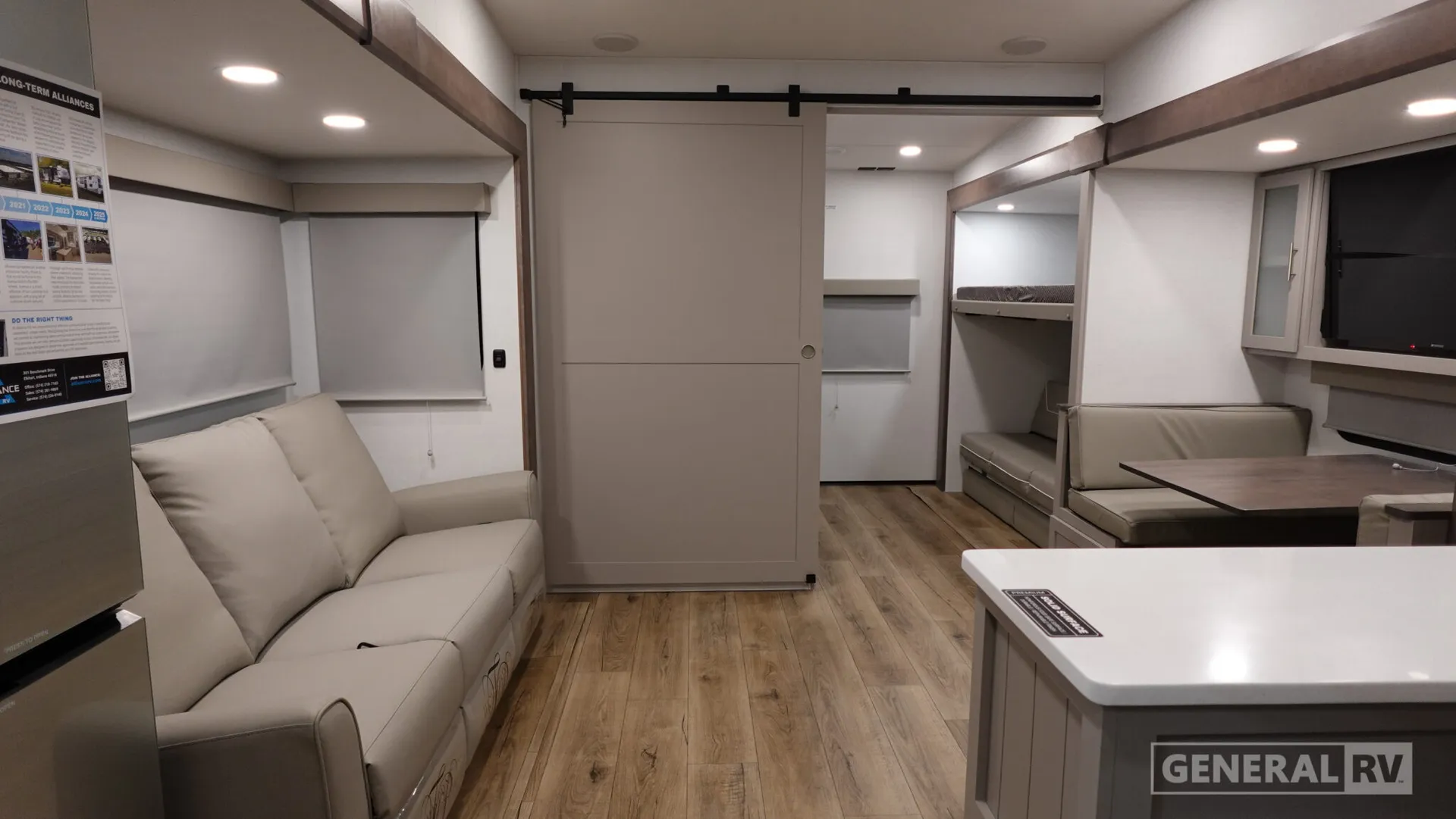 2026 Alliance RV Avenue All-Access 30BH - Photo 3